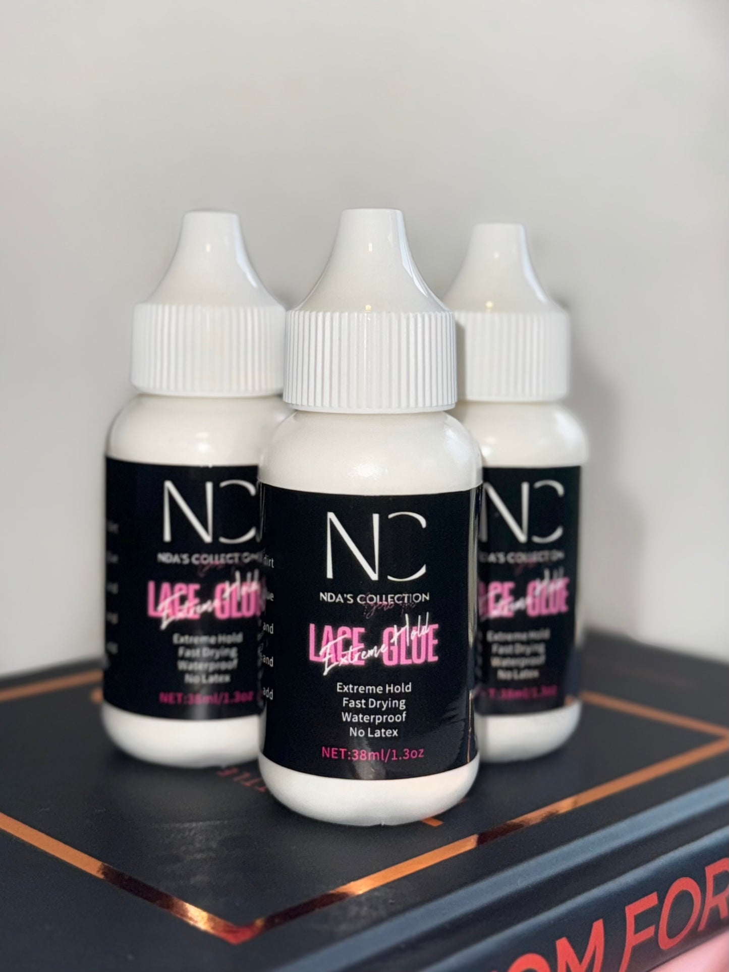 NC EXTREME HOLD LACE GLUE